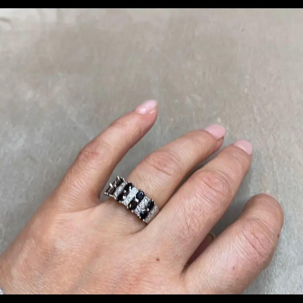 - Authentic Pure Silver Color Band Promise ring - Picture 3 of 8